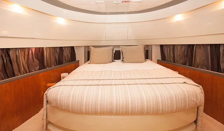 WHITE FANG Double cabin