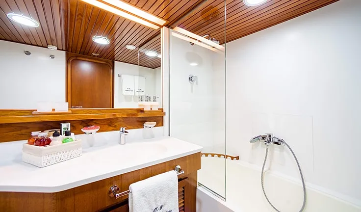 WIND OF FORTUNE Bathroom