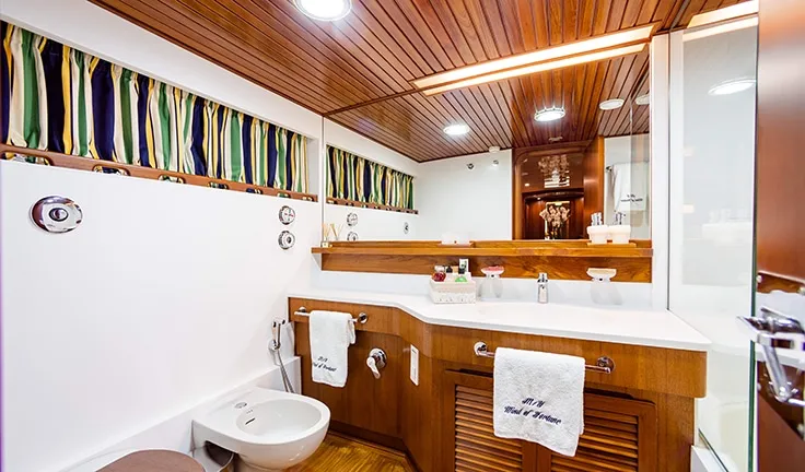 WIND OF FORTUNE Bathroom