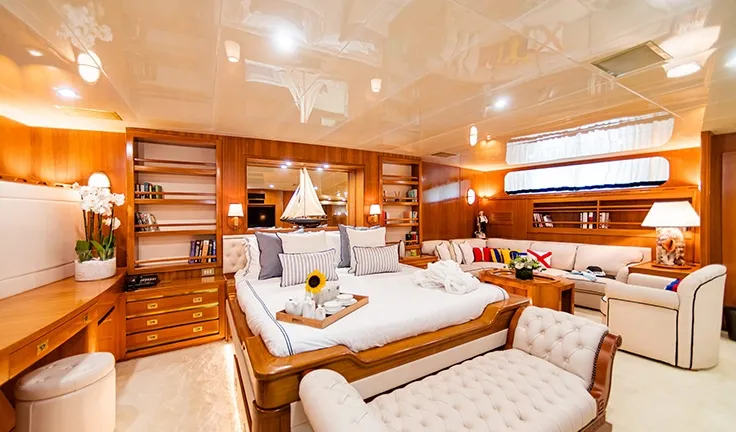 WIND OF FORTUNE Master cabin