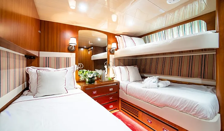 WIND OF FORTUNE Triple cabin
