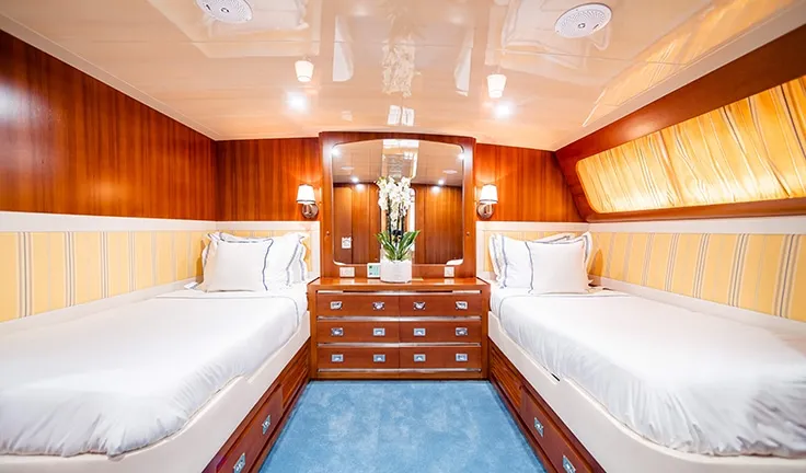 WIND OF FORTUNE Twin cabin
