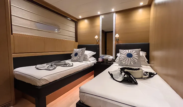 YCM 120 Twin cabin