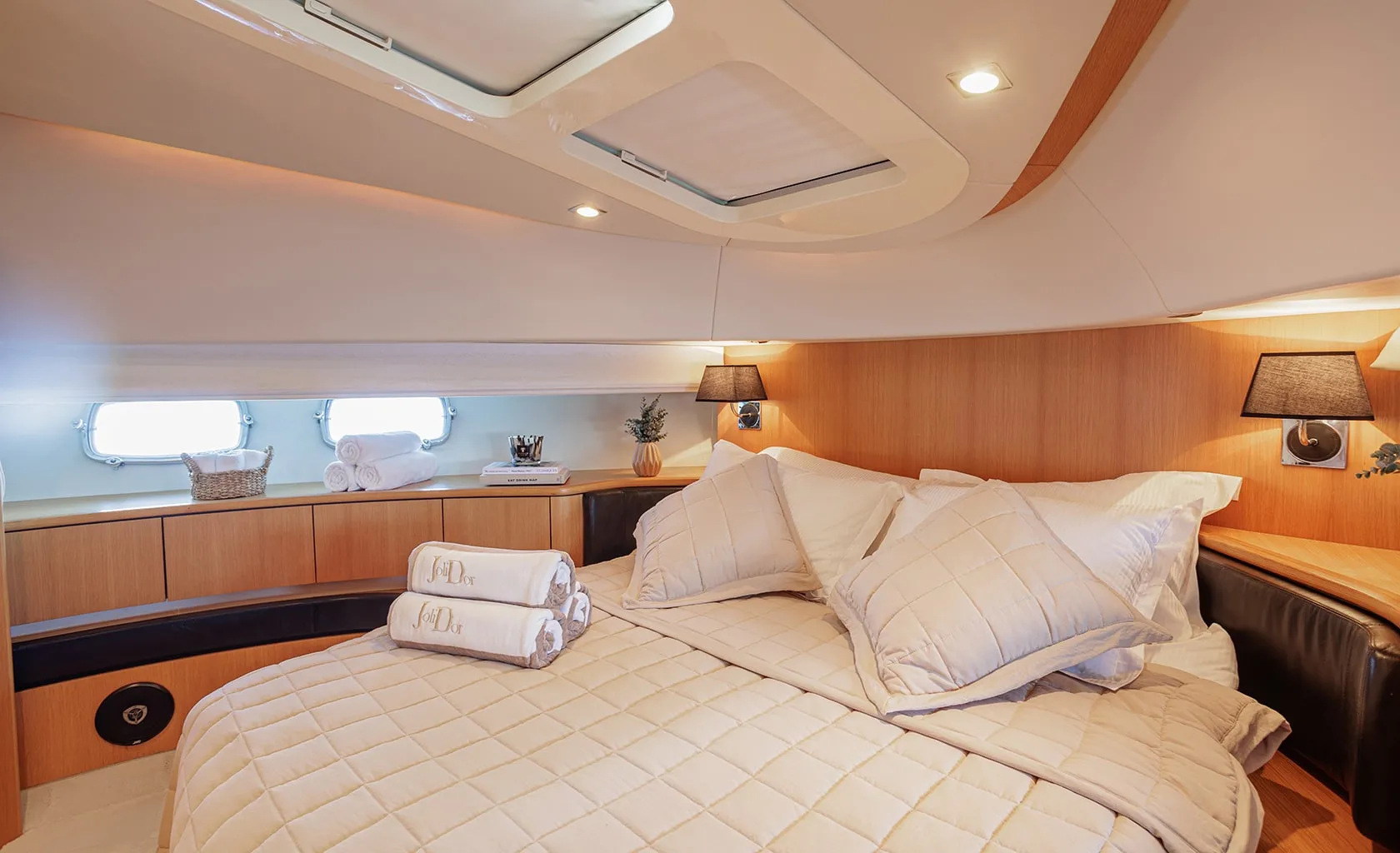 JOLIDOR Double cabin