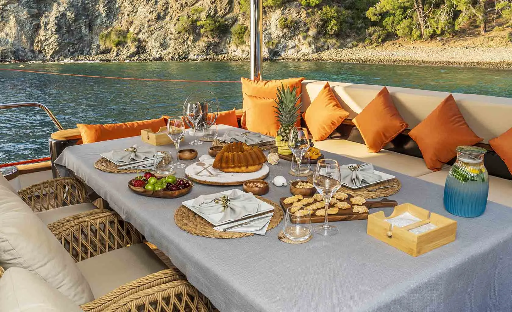 JUNIOR SIMAY Alfresco dinning