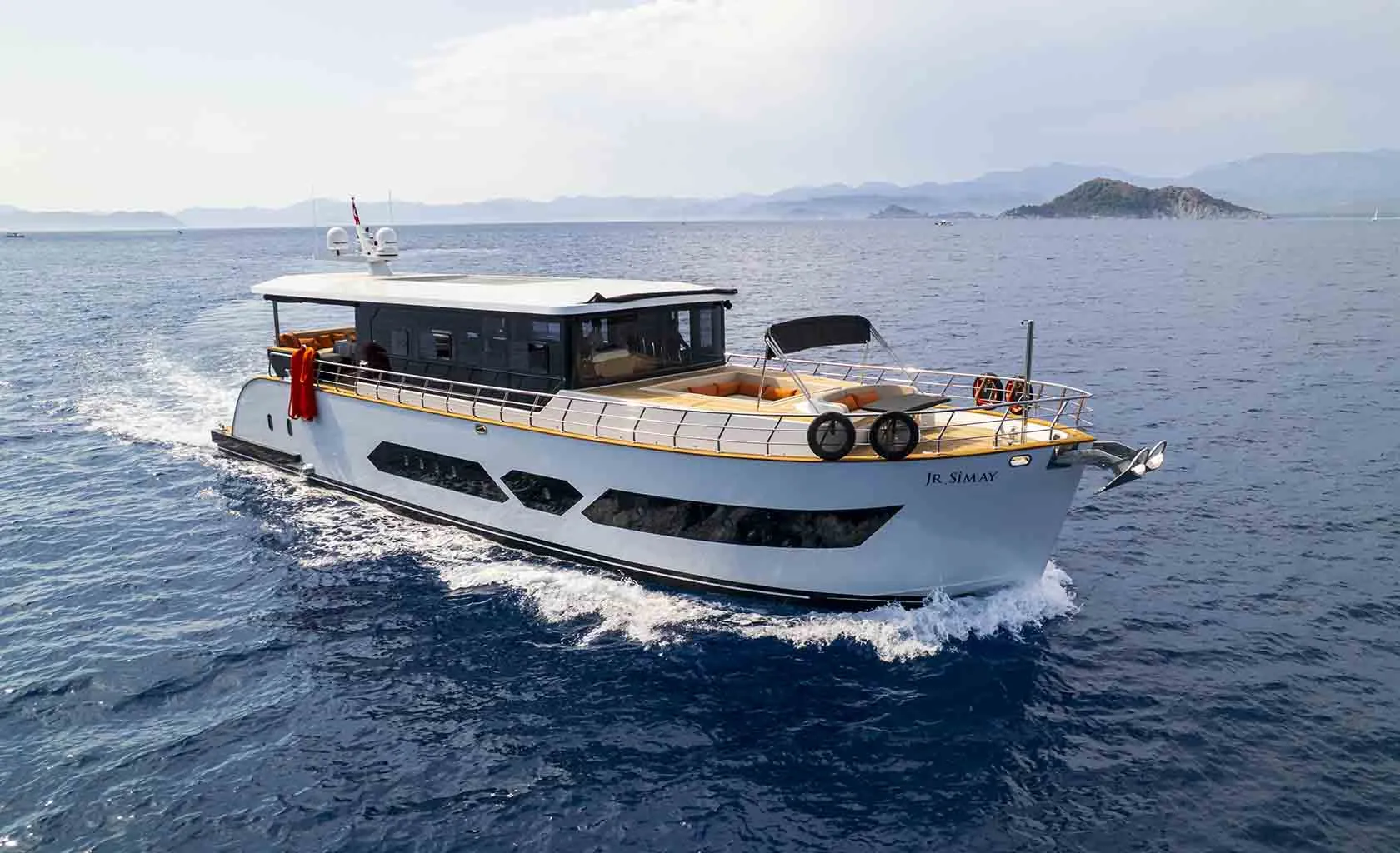 JUNIOR SIMAY Cruising