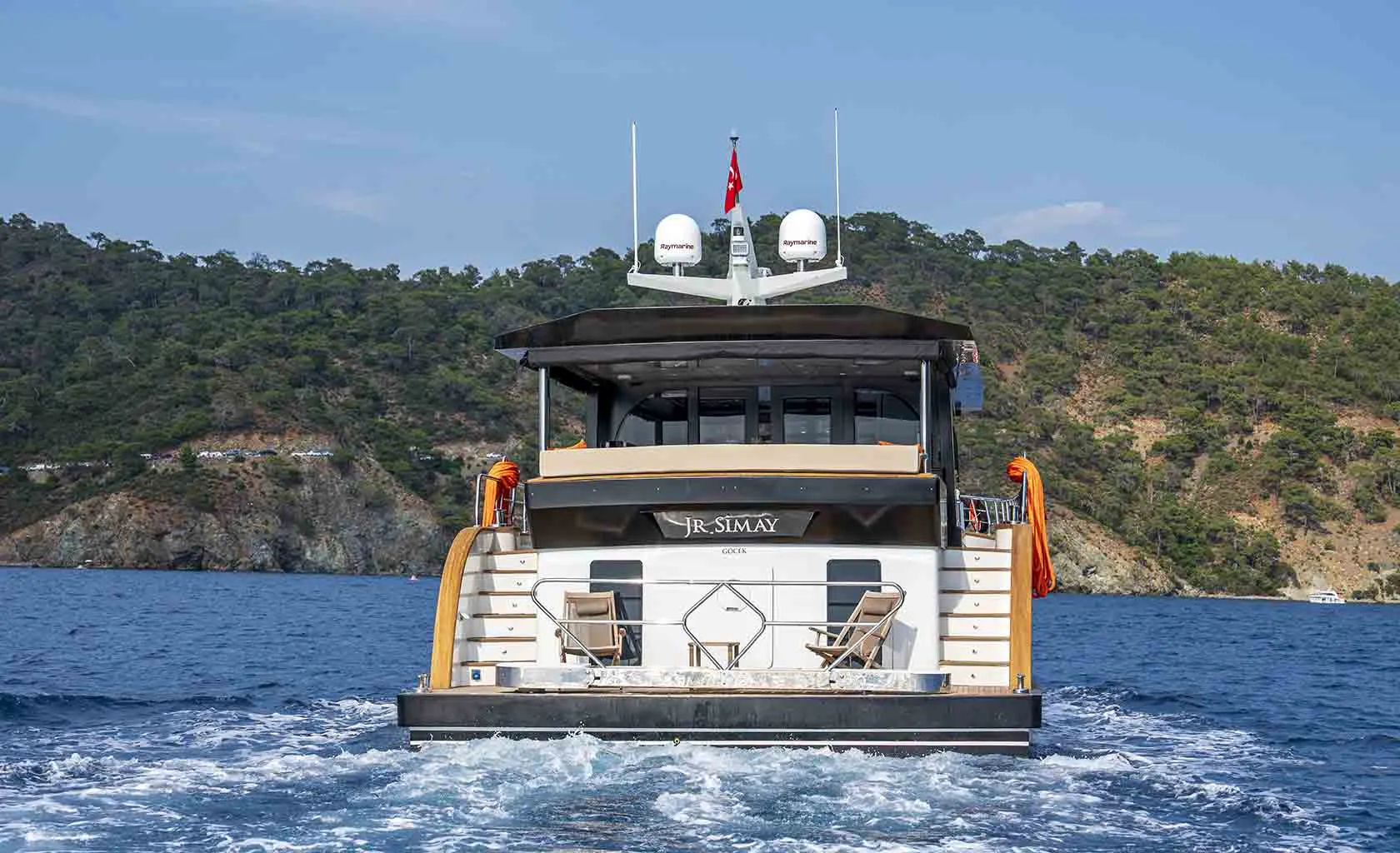 JUNIOR SIMAY Cruising