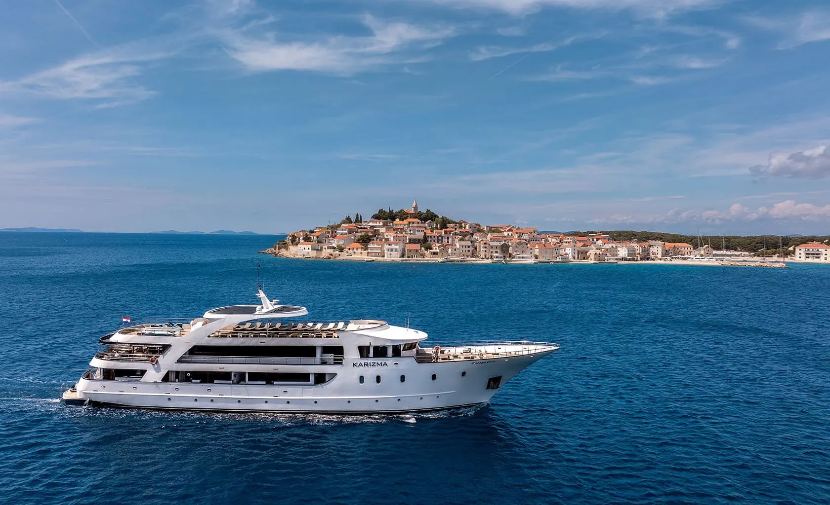 KARIZMA Cruising in Primošten
