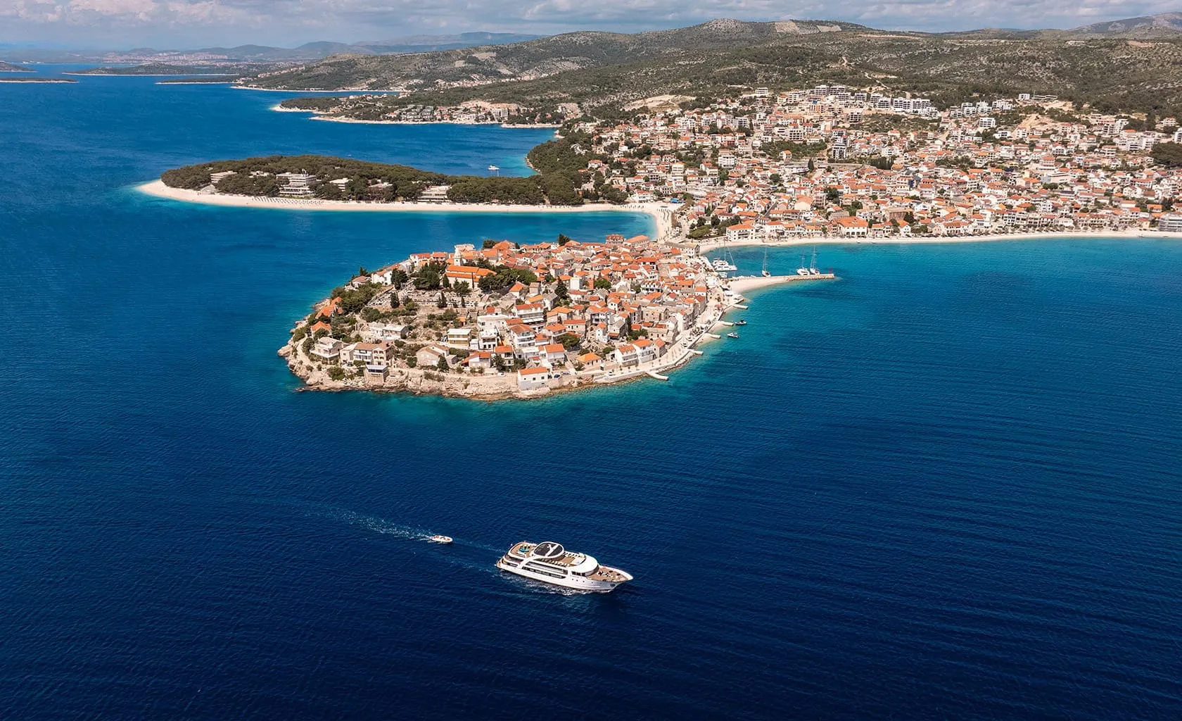 KARIZMA Cruising in Primošten