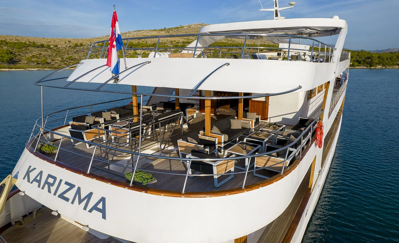 KARIZMA Lounge area