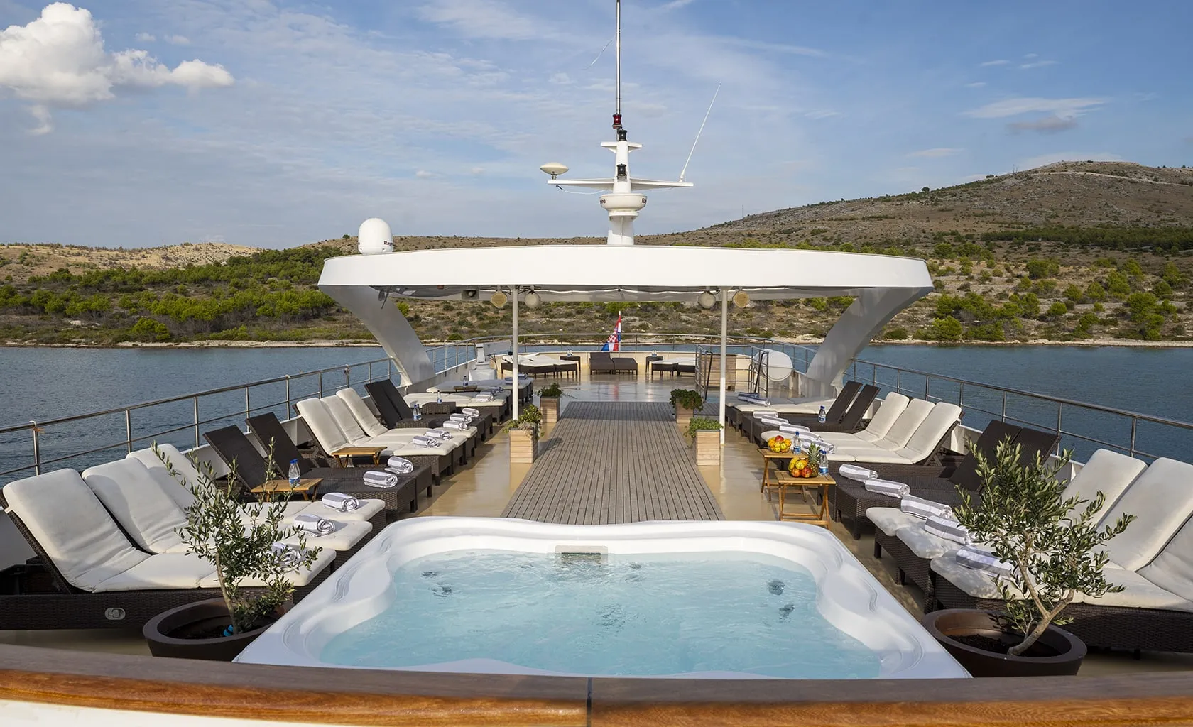 KARIZMA Sun deck