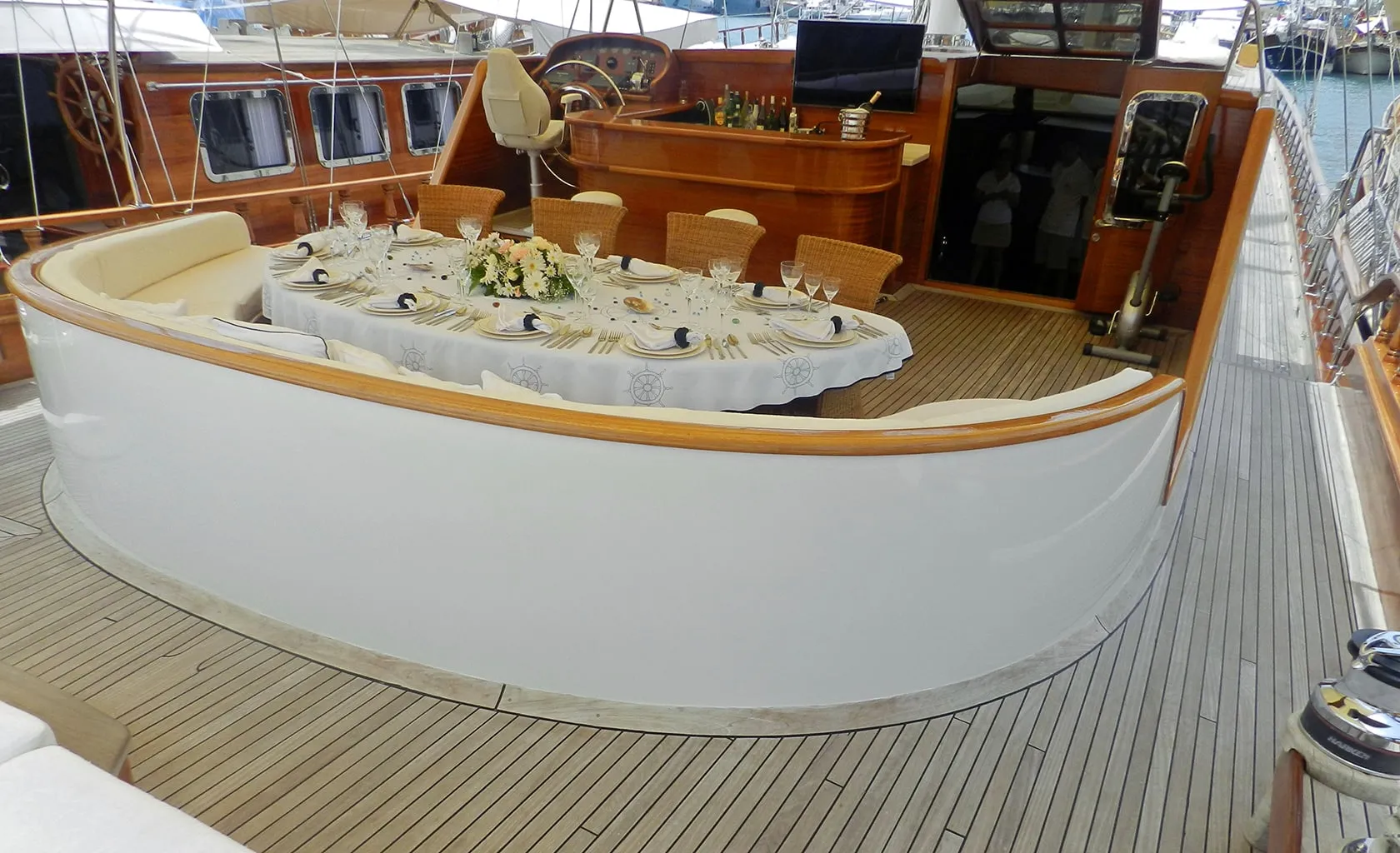 KAYA GUNERI 4 Aft deck