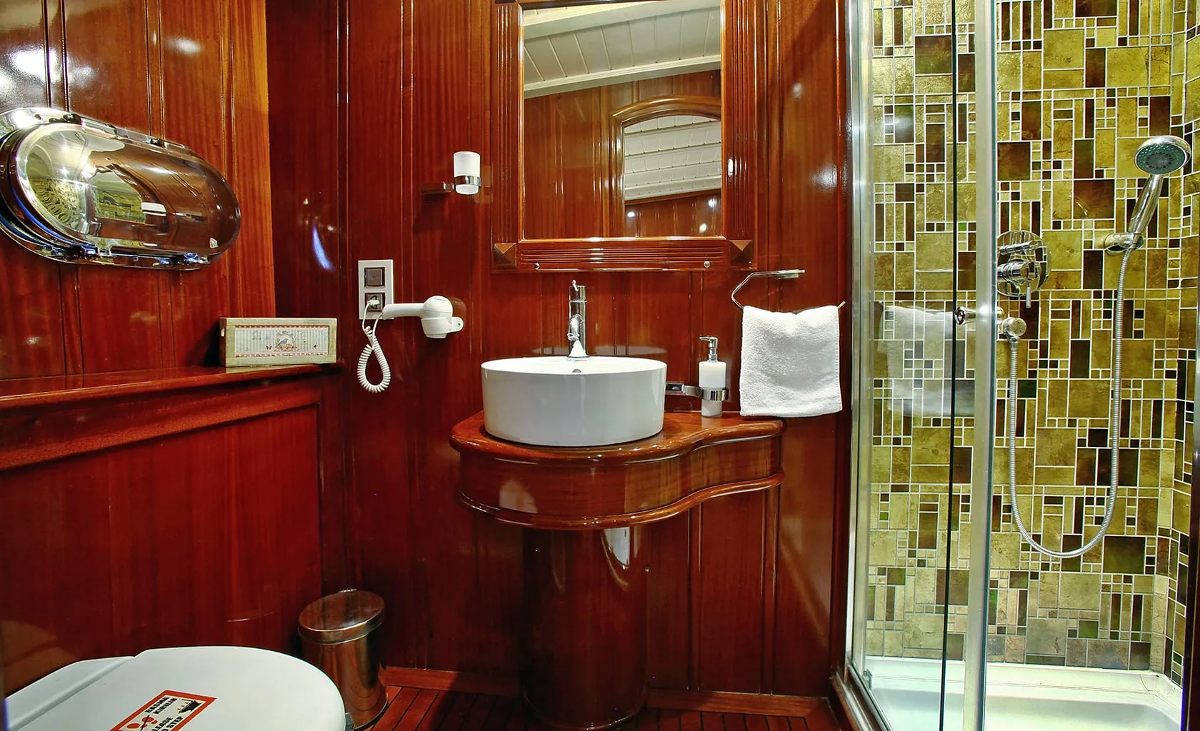 KAYA GUNERI PLUS Bathroom