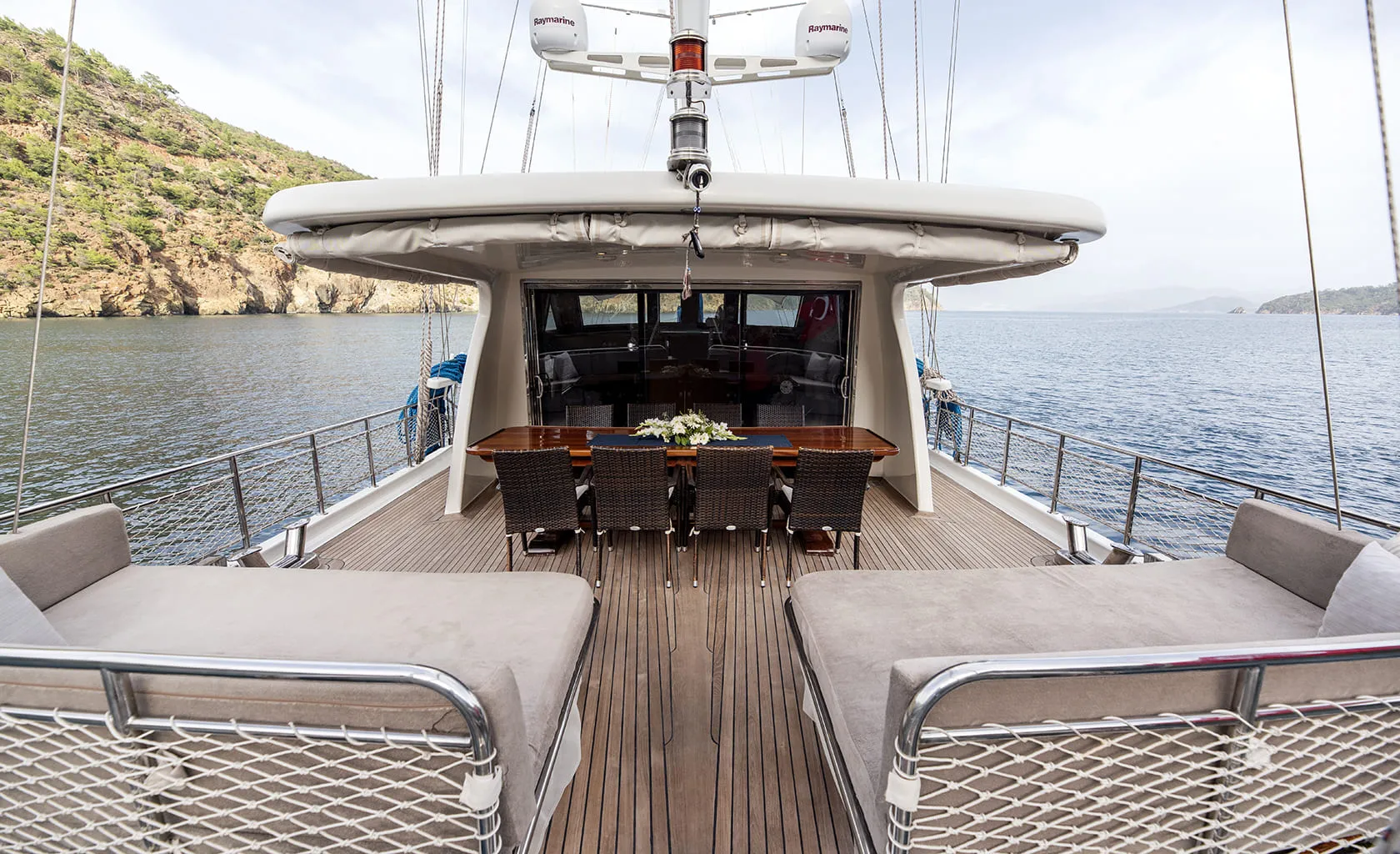 KAYHAN 3 Aft deck