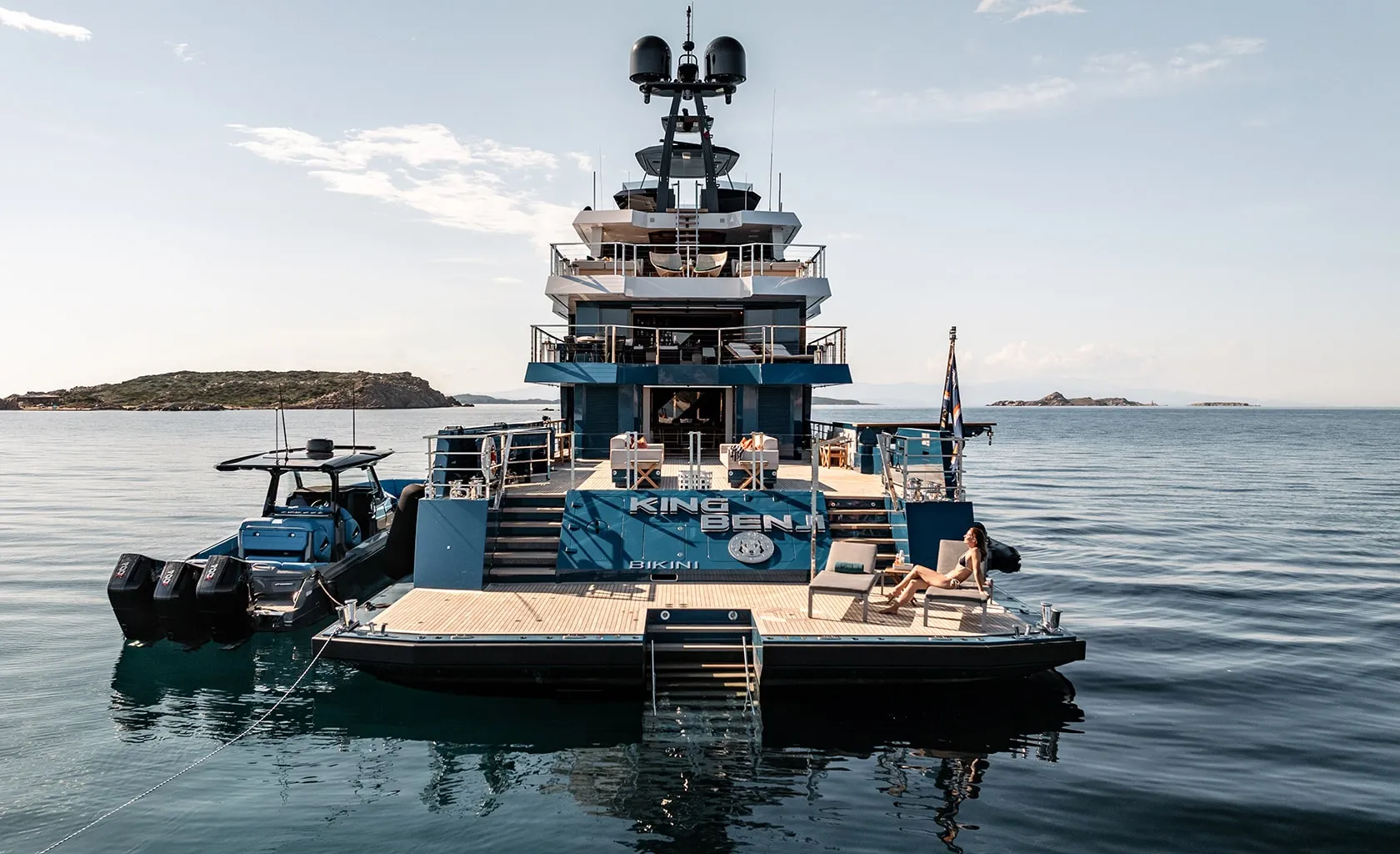 KING BENJI Anchored