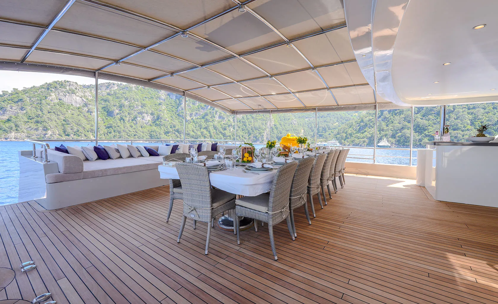 KING OF THE SEA Aft deck