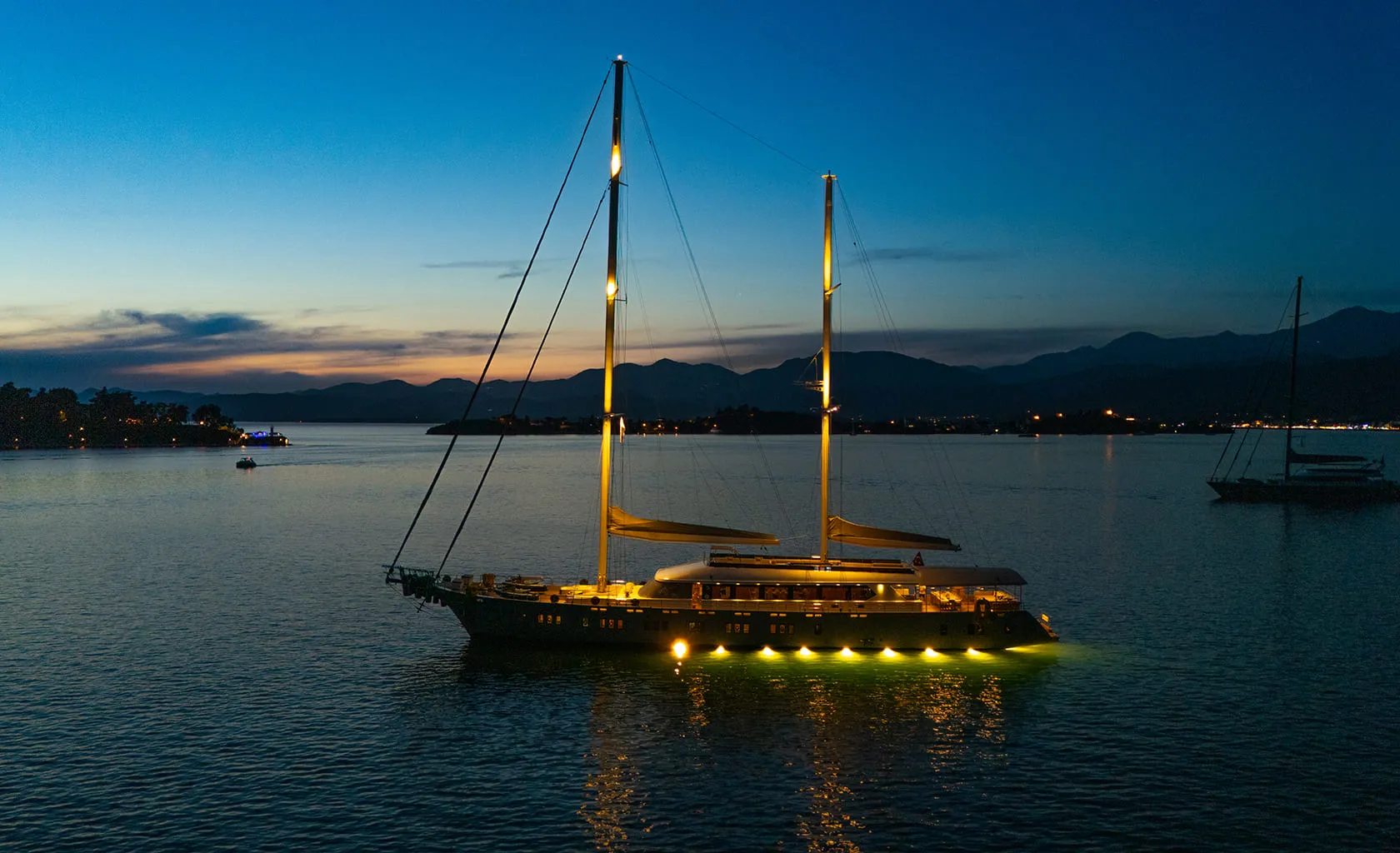 KING OF THE SEA At night