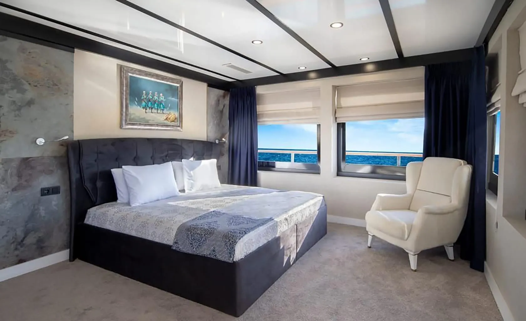 LIMITLESS Double cabin