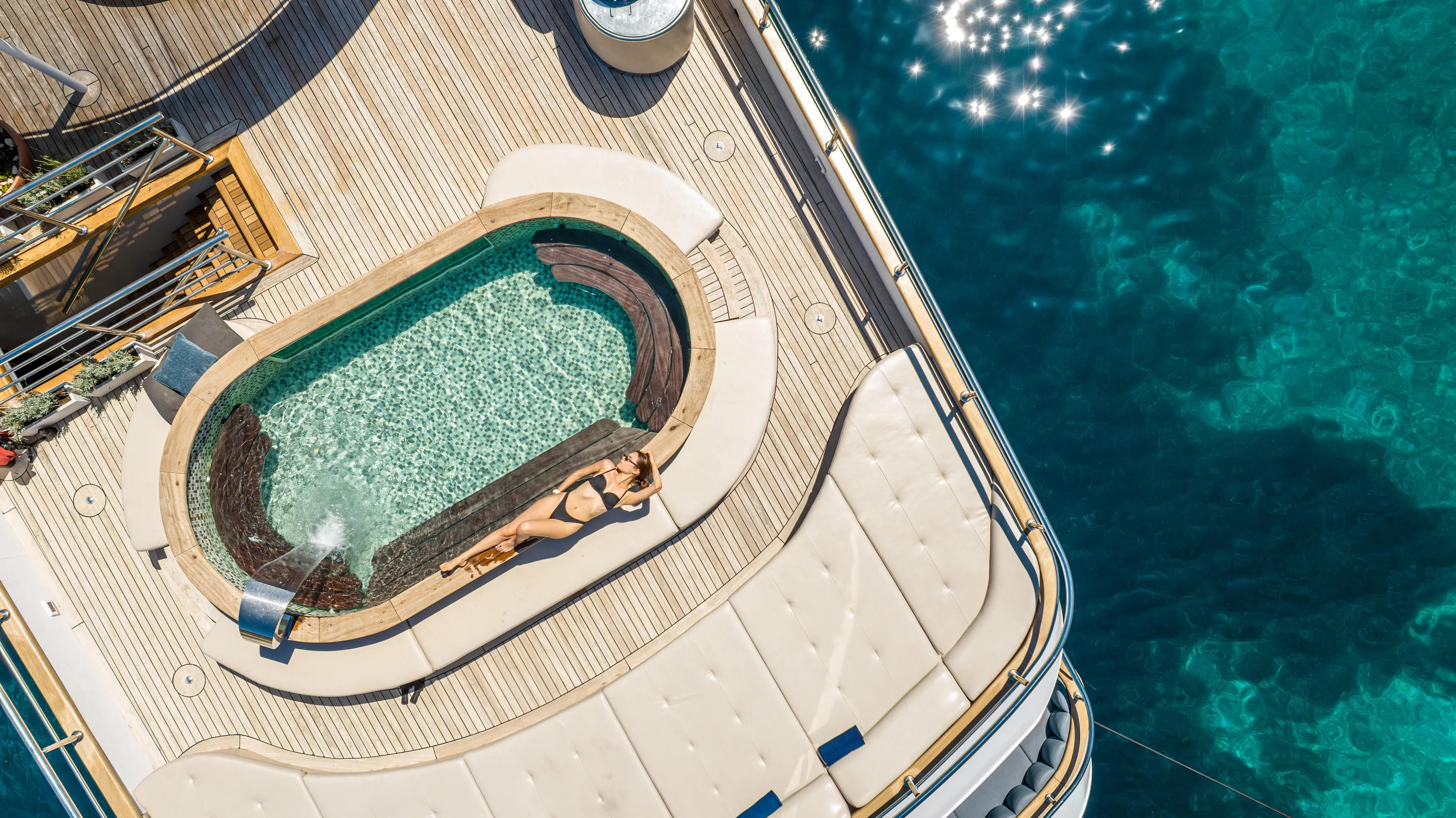 Luxury yacht charter