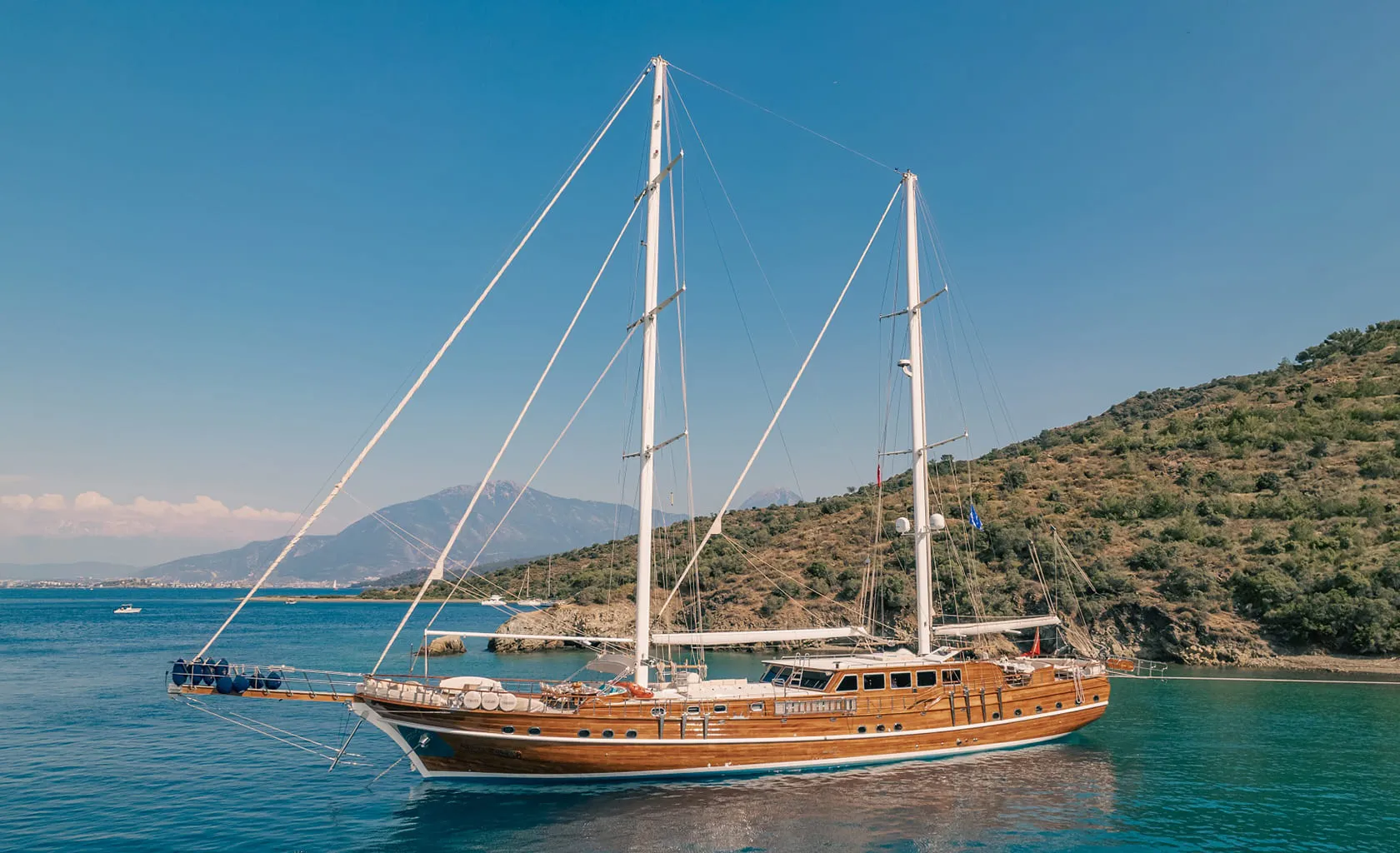 LYCIAN QUEEN Anchored