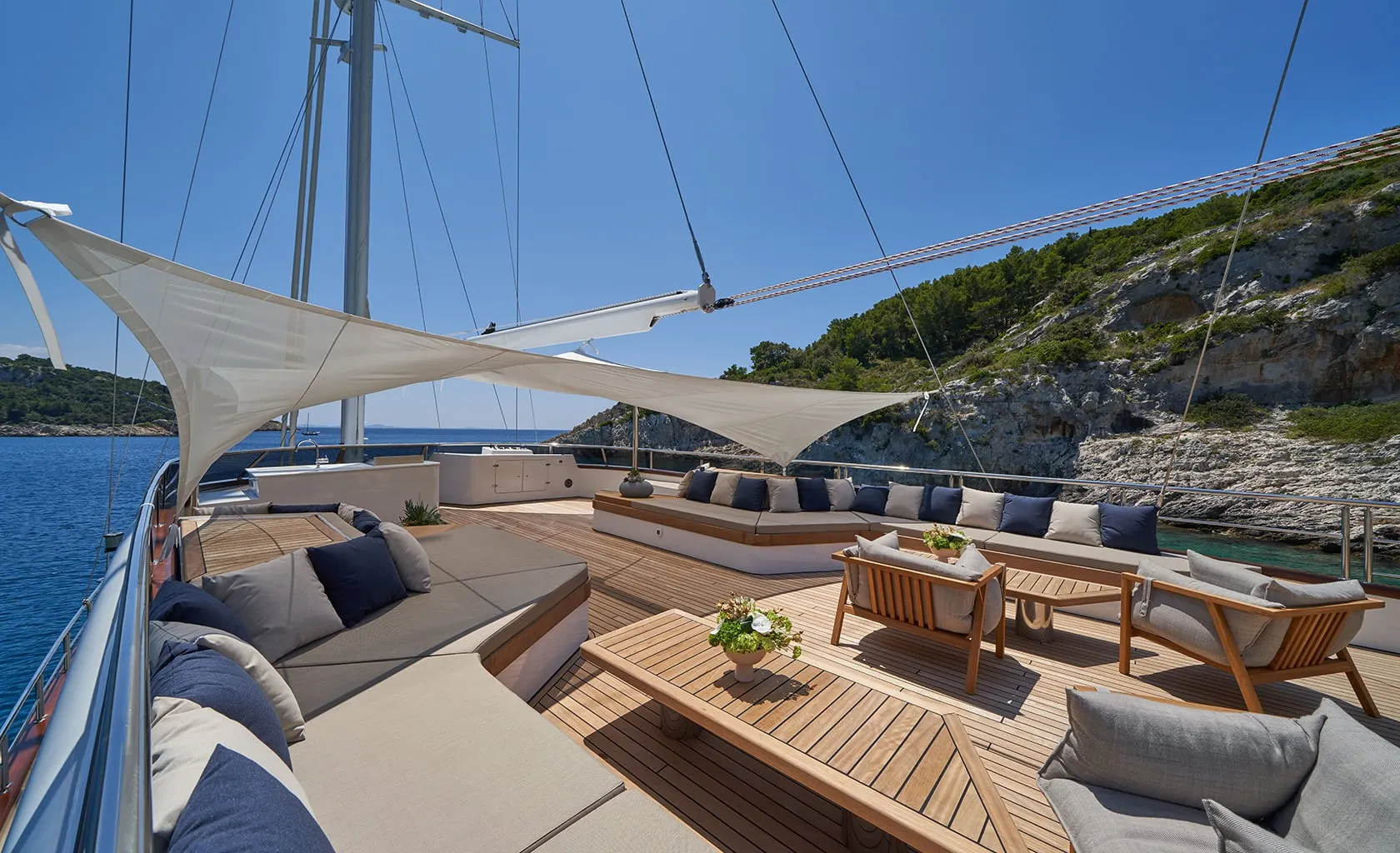 MARALLURE Sun deck