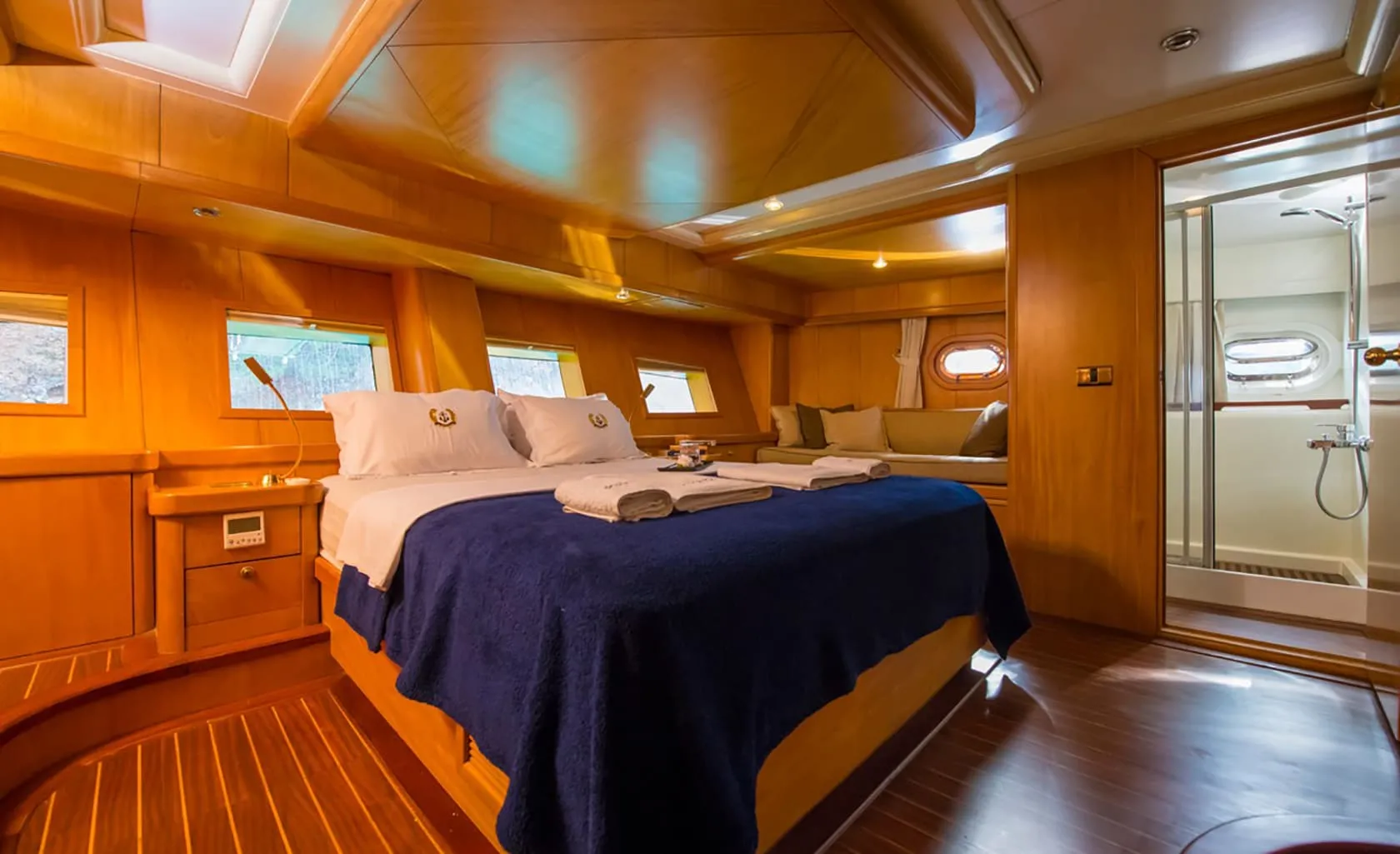 MEIN SCHATZ Master cabin