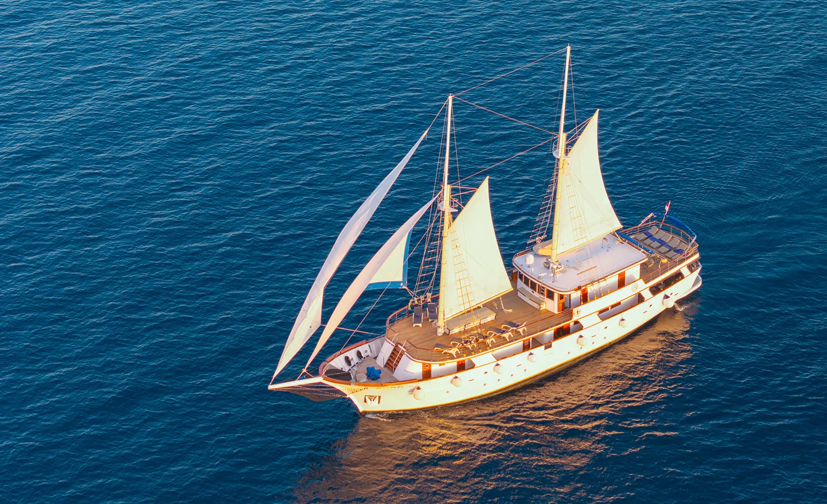 MENDULA Sailing