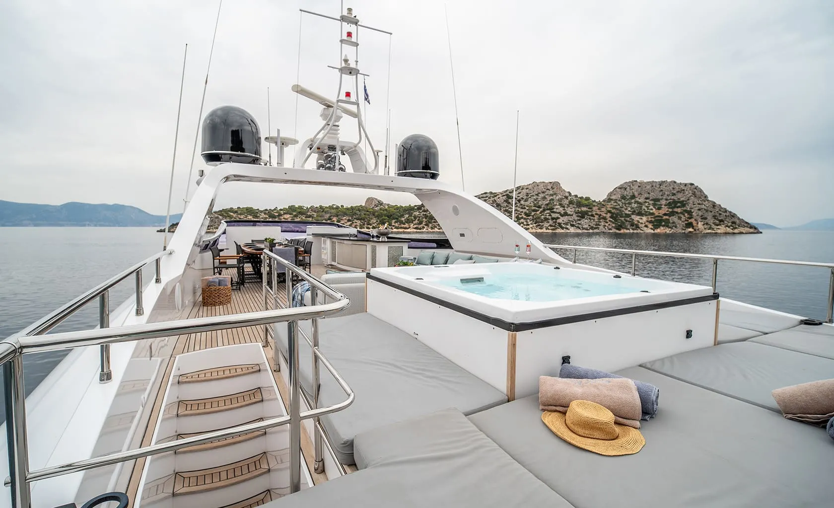 PAREAKI II Flybridge