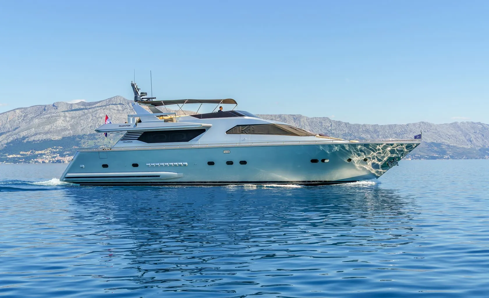 PHANTOM Cruising