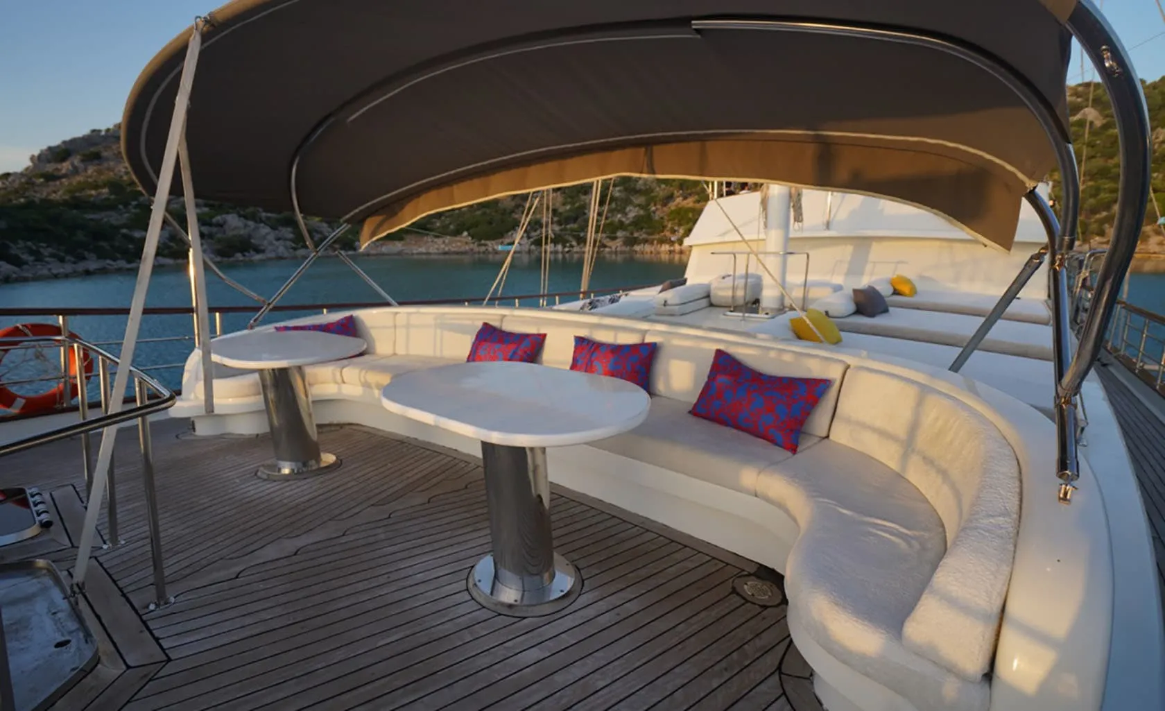 PRENSES ESILA Aft deck