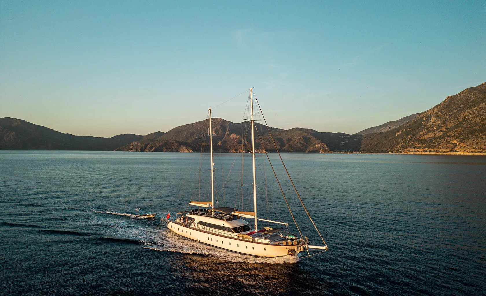 QUEEN OF MAKRI Cruising