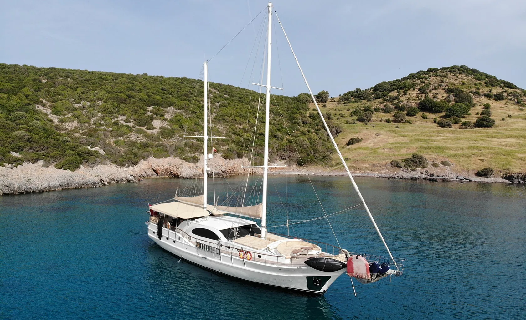 QUEEN OF SEA Anchored