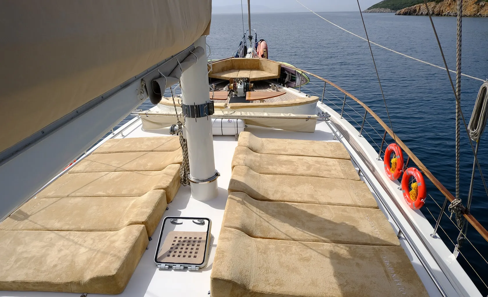 QUEEN OF SEA Sun deck
