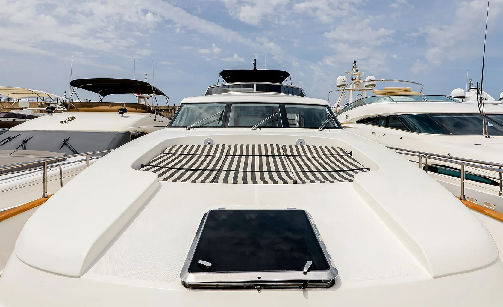 SERENITY III Bow deck