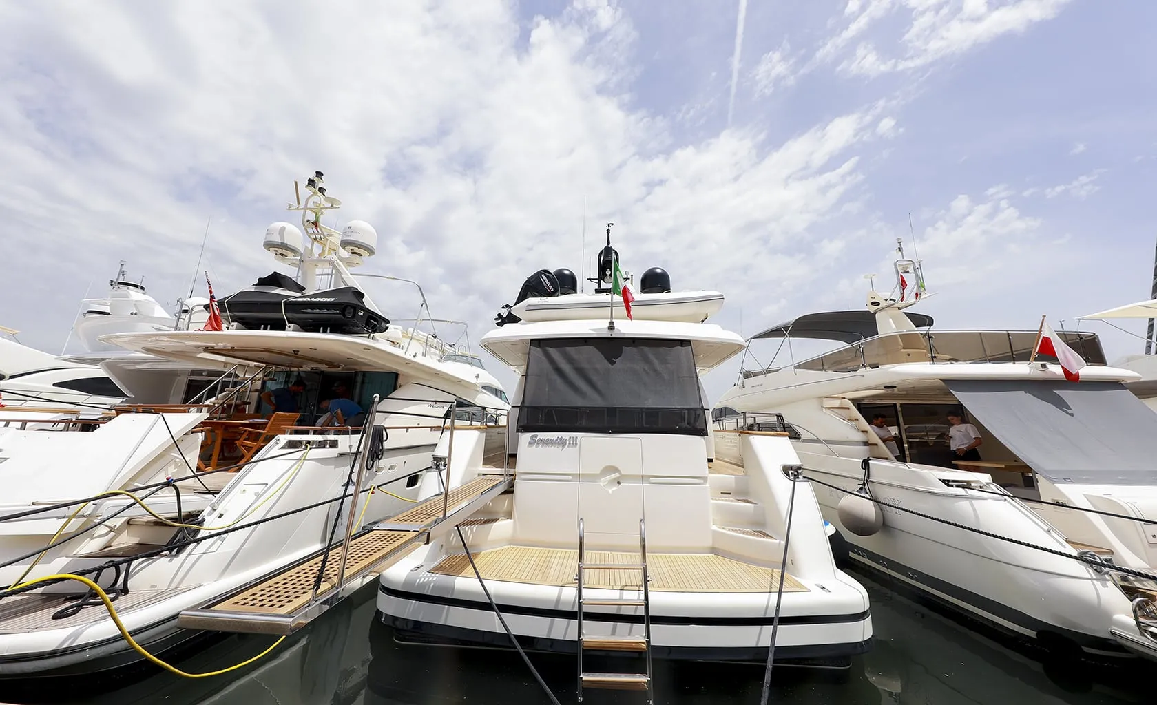 SERENITY III Bow deck