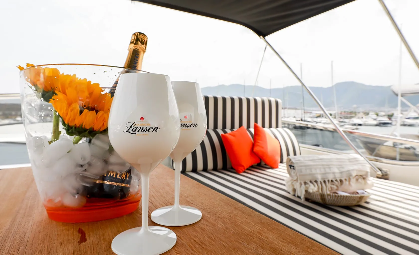 SERENITY III Drink service