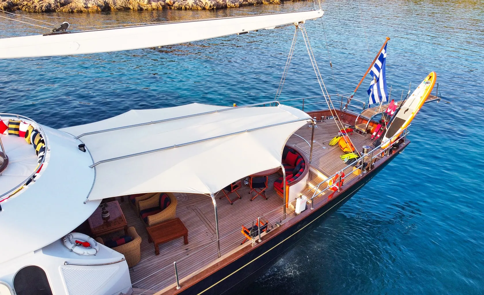 TAMARITA Aft deck
