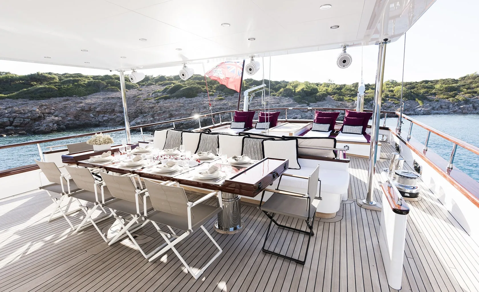 THAT'S AMORE Aft deck