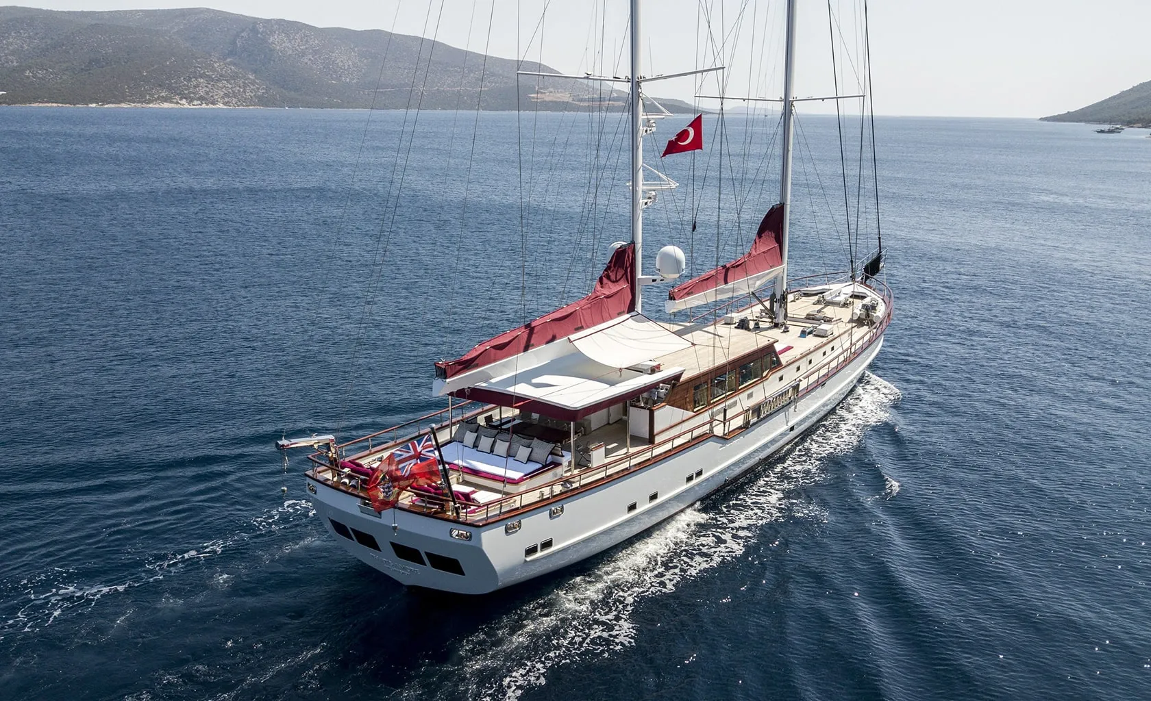 THAT'S AMORE Cruising