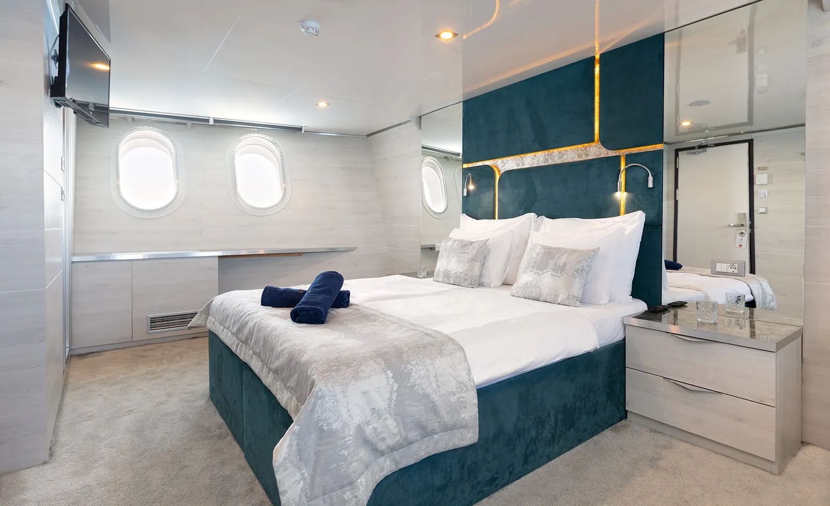 YOLO Double cabin