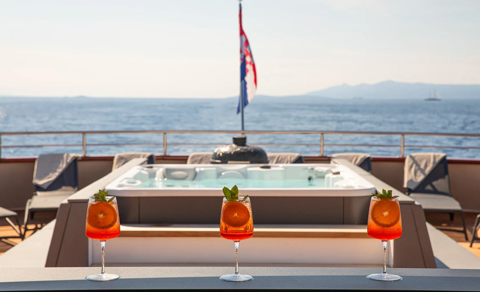 YOLO Sun deck
